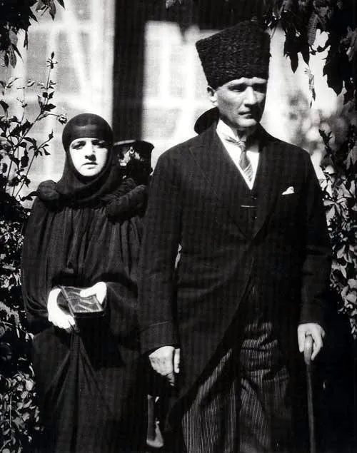 Atatürk’ten boşanmak için ne istedi?