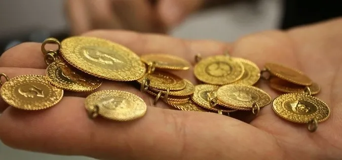 altin-gram-fiyati-fed-faiz-karari-oncesi-psikolojik-esikte-altin-fiyatlari-dusecek-mi-yukselecek-mi-canli-gram-1655279601650.jpg