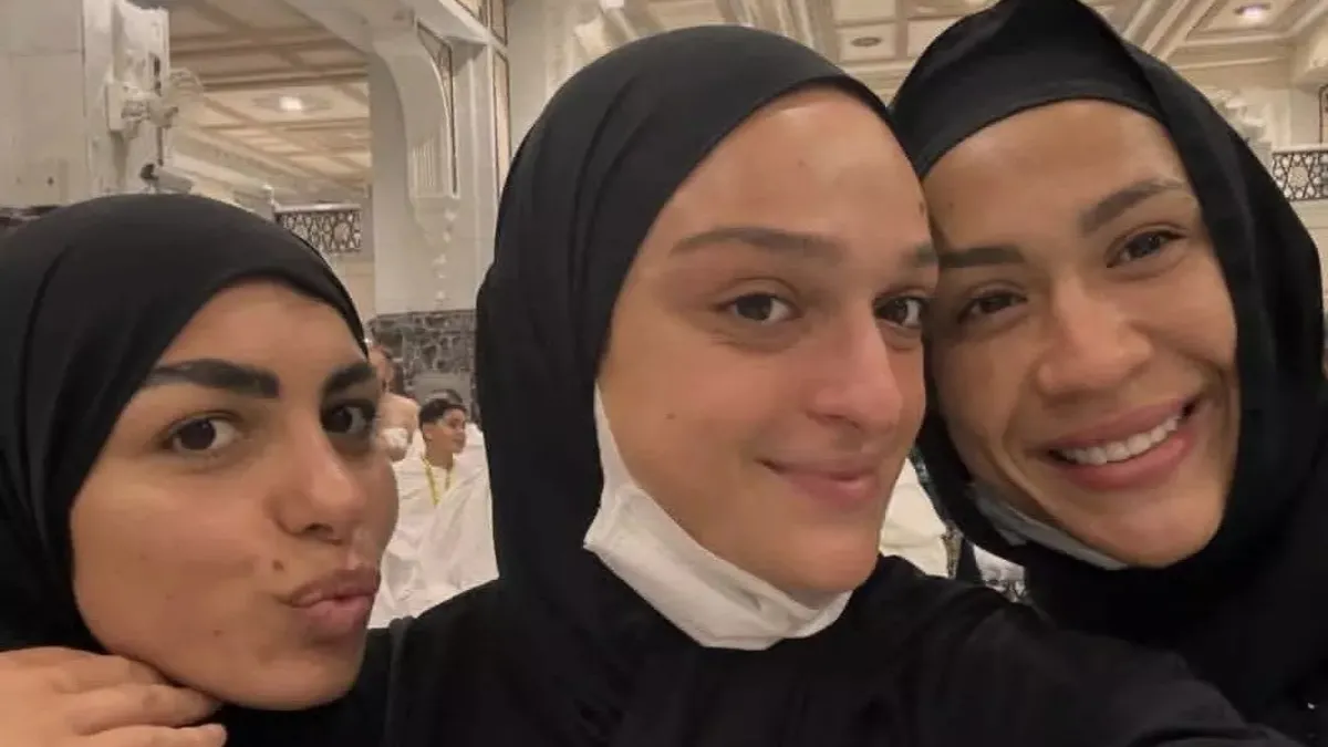 Brezilyalı kadın futbolcu Müslüman oldu Brezilyalı kadın futbolcu Müslüman oldu