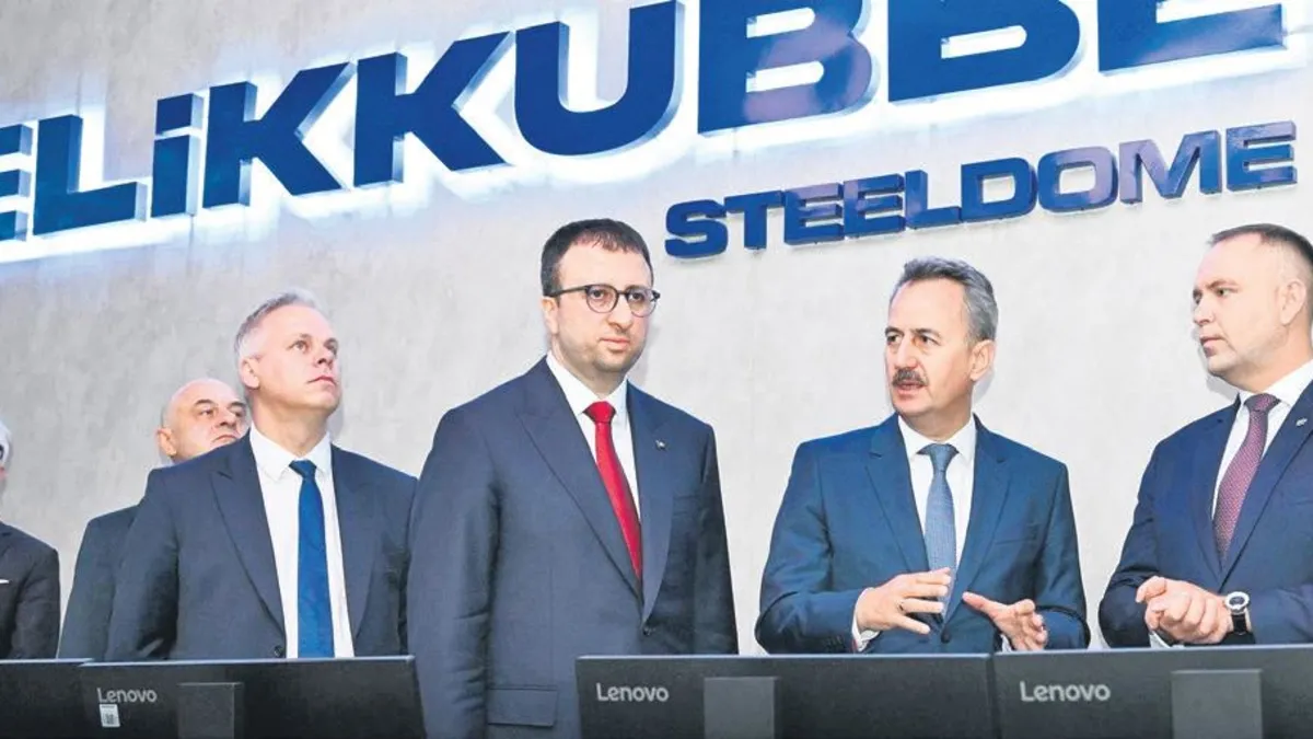 Polonya Cumhurbaşkanı Karol Nawrocki'nin ASELSAN Gölbaşı Teknoloji Üssü ziyareti sırasında çekilmiş fotoğrafı.