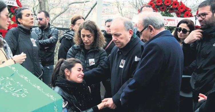 Duayen muhabire veda