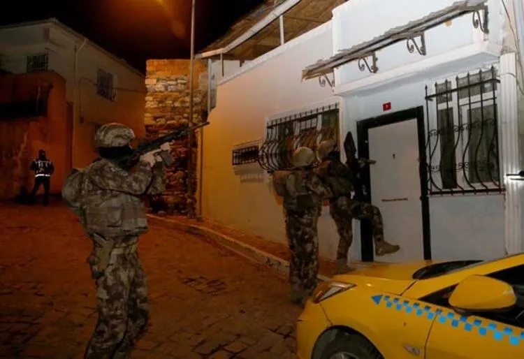 Uyuşturucu operasyonu! İstanbul'un göbeğinde bulundu! 30 metrelik tünel! İki girişi var...