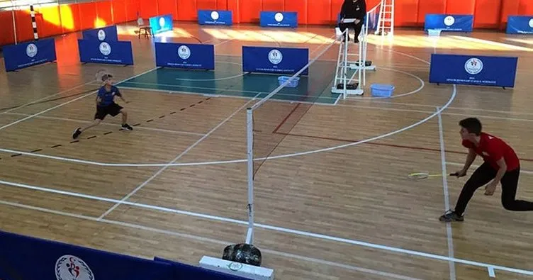Badmintoncular çeyrek finale yükseldi
