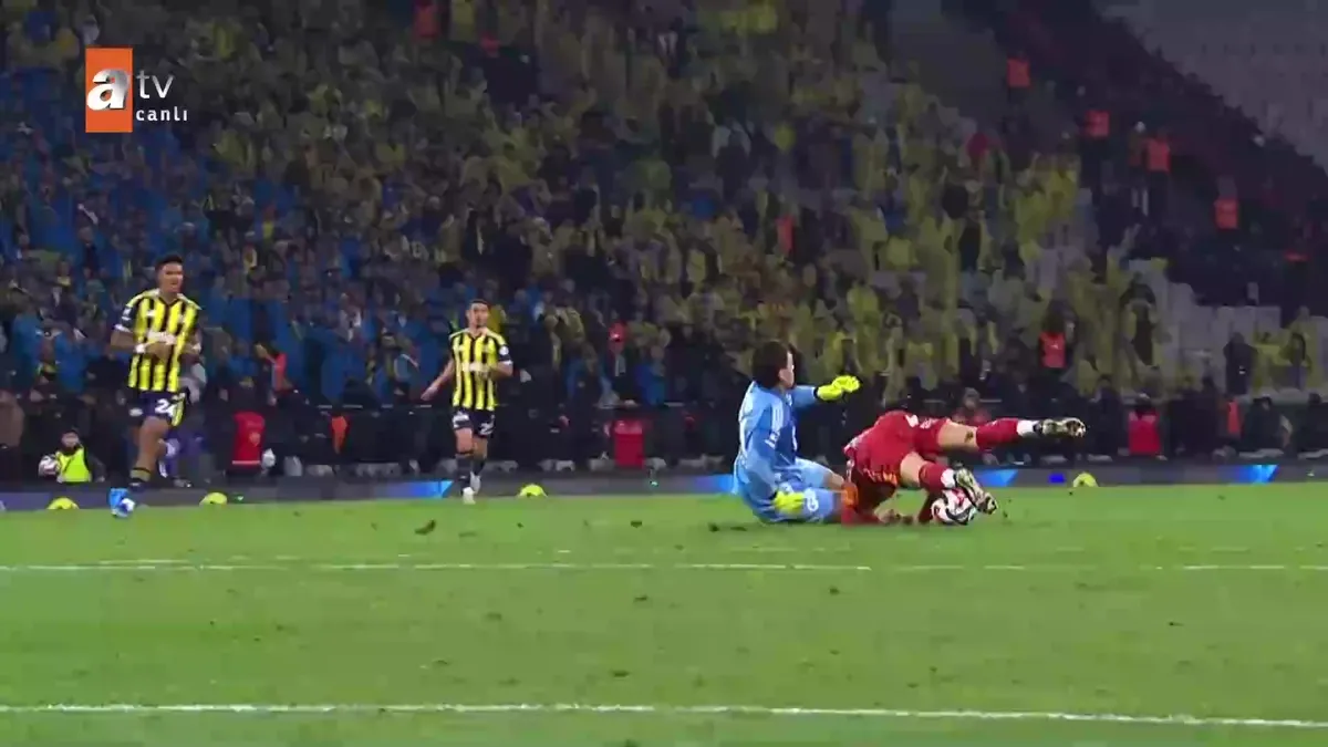 Galatasaray’ın golü iptal edildi! İşte o pozisyon videosunu izle Galatasaray’ın golü iptal edildi! İşte o pozisyon videosunu izle