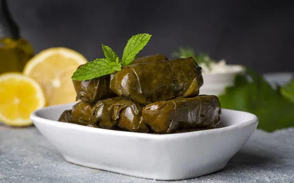 klasik-dolma-tariflerine-alternatif-birbirinden-lezzetli-secenekler-1707293309448.jpg