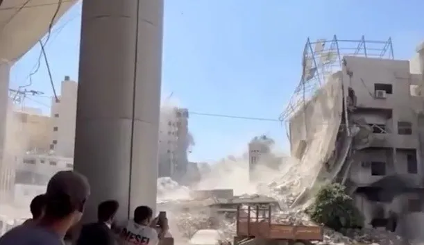 İsrail’in Gazze katliamı sürüyor: 15 katlı binayı bombaladılar