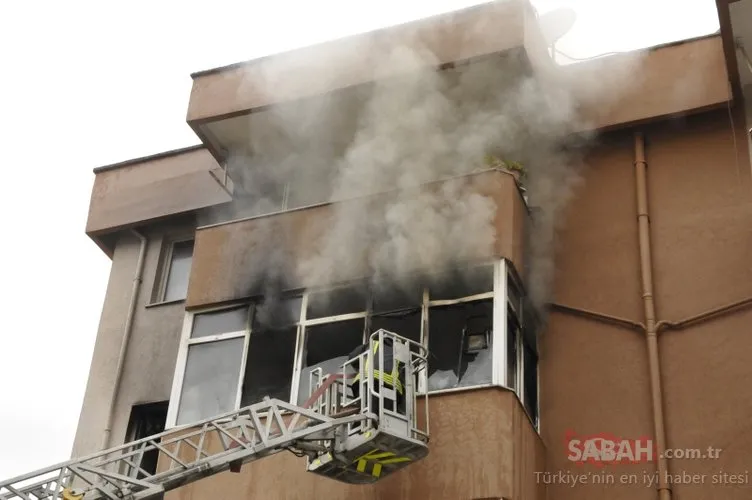 Evde çıkan yangında 12 kişi canını zor kurtardı