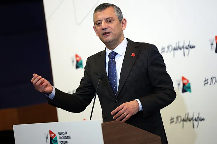 son-dakika-ak-parti-sozcusu-omer-celikten-ozgur-ozele-tepki-hem-siyasi-yalan-hem-siyasi-acizliktir-1745674464273.jpg Son dakika | AK Parti Sözcüsü Ömer Çelik'ten Özgür Özel'e tepki: Hem siyasi yalan hem siyasi acizliktir