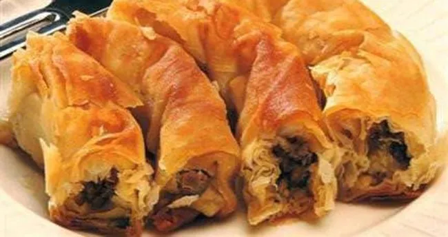 Yalanci Carsaf Boregi Tarifi Nasil Yapilir Kadinca Tarifler Yemek Tarifleri Yemek Leziz Yemek