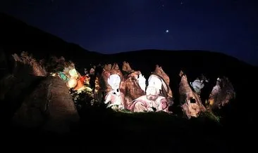 Kapadokya’da tarih peribacalarına yansıtıldı