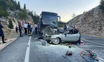 Antalya’da yolcu otobüsü ile otomobil çarpıştı: 1 ölü, 5 yaralı