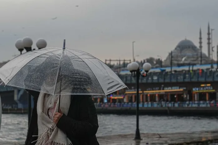 son-dakika-meteoroloji-alarm-verdi-bahari-beklerken-kis-geldi-13-ilimiz-icin-sari-kod-1777701739306.jpeg