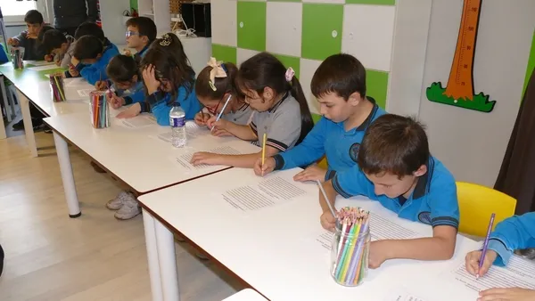 trabzon-buyuksehir-belediyesinden-cilekli-dusler-koyunde-disleksi-etkinligi-1791823604655.jpg