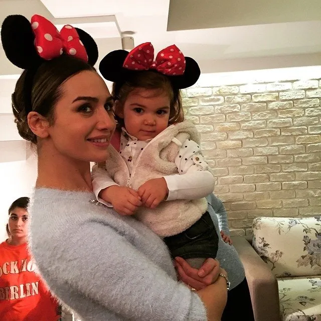 Birce Akalay ve Sarp Levendoğlu’nun minik kızıydı... Küçük Ağa’nın Ece’si koca kız oldu!