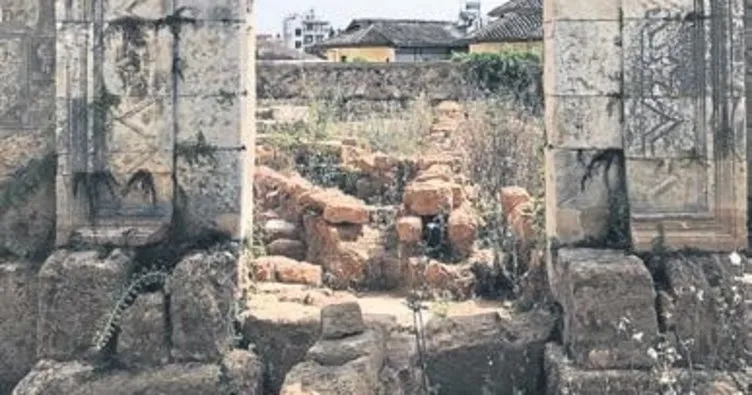 Yivi Minare’de 40 mezar çıktı