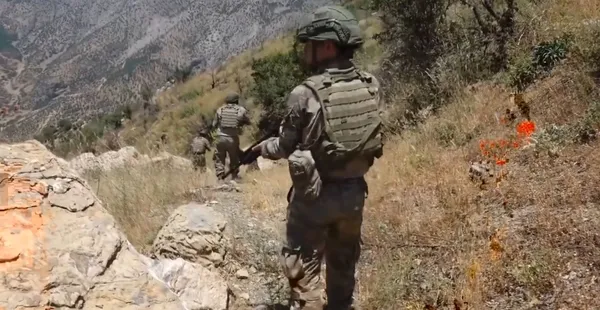 son-dakika-haberi-msb-duyurdu-32-pkkli-terorist-etkisiz-hale-getirildi-1714728759131.jpg SON DAKİKA HABERİ! MSB duyurdu: 32 PKK'lı terörist etkisiz hale getirildi!