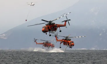 Yunanistan’da korkutan kaza: Yangın söndürme helikopteri göle çakıldı
