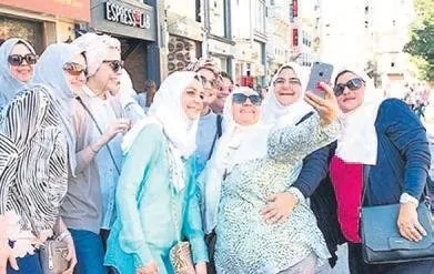 4 yasli araplar altilitutturan
