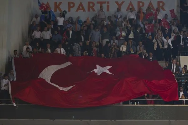 AK Parti'den aday tanıtım toplantısı
