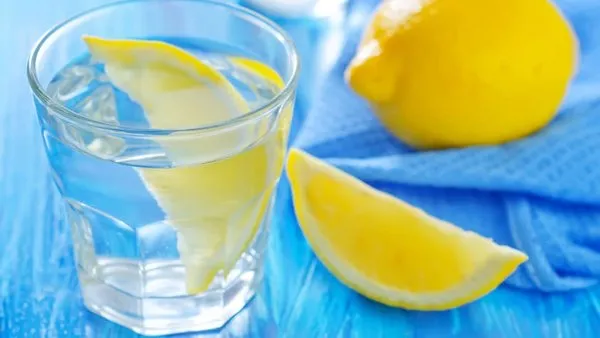 Yatağınızın başucunda limonla uyumanın şok edici faydası
