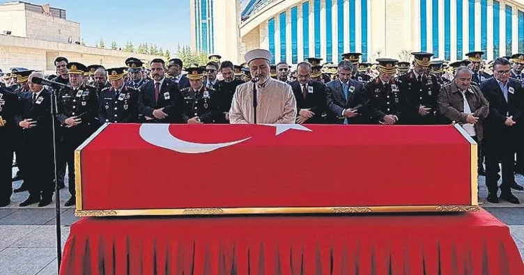 Şehit albay son yolculuğuna uğurlandı