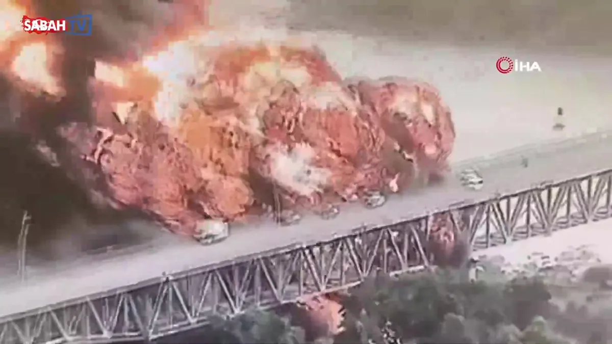 Panama’daki köprüde yangın paniği: En az 1 ölü, 2 yaralı | Video videosunu izle Panama’daki köprüde yangın paniği: En az 1 ölü, 2 yaralı | Video videosunu izle