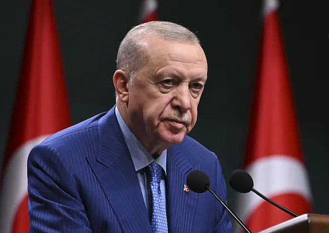 son-dakika-baskan-erdogan-ekonomi-kurmaylariyla-bir-araya-geliyor-gundem-fon-sorusturmasi-ve-alinacak-tedbirle-1790662942565.jpeg SON DAKİKA… Başkan Erdoğan ekonomi kurmaylarıyla bir araya geliyor! Gündem fon soruşturması ve alınacak tedbirler