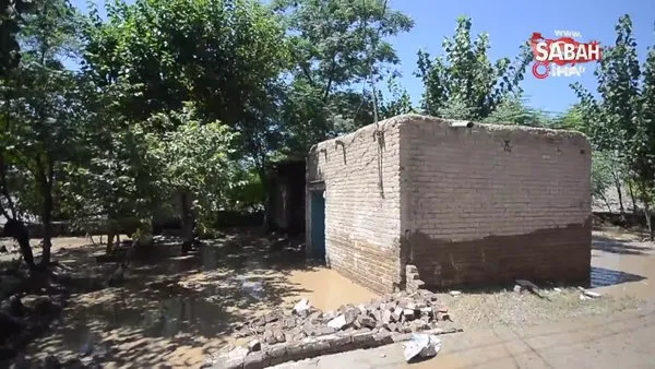Pakistan’da şiddetli yağış nedeniyle 2 ev çöktü: 10 ölü | Video