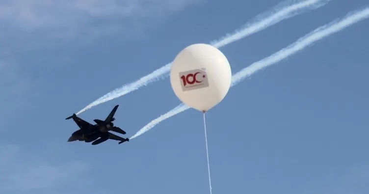 SOLOTÜRK Sivas’ta gösteri uçuşu yaptı