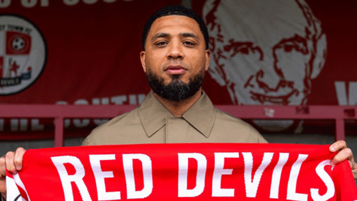 Crawley Town’da Colin Kazım-Richards dönemi! Crawley Town’da Colin Kazım-Richards dönemi!