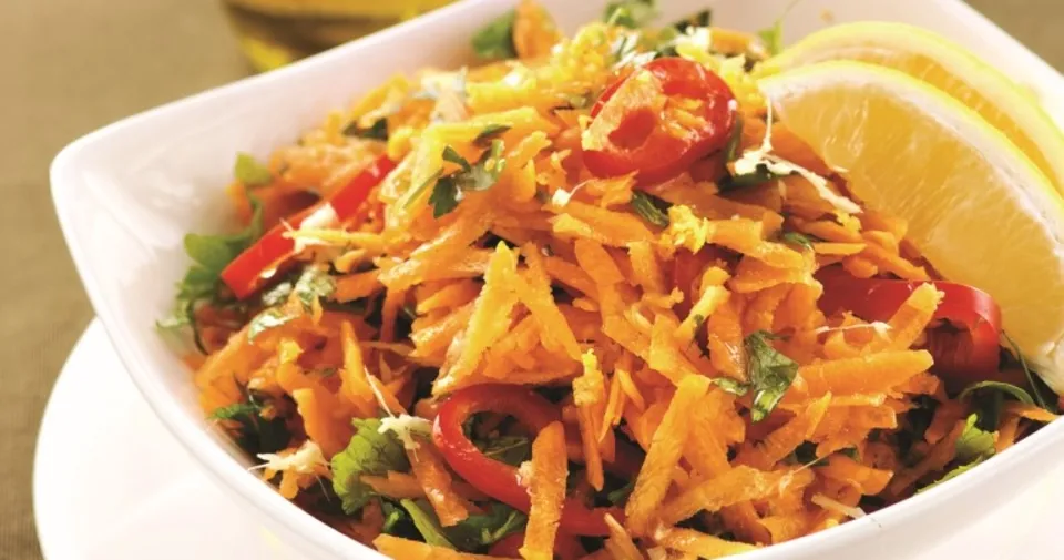 Zencefilli havuç salatası Tarifi Salatalar Sofra