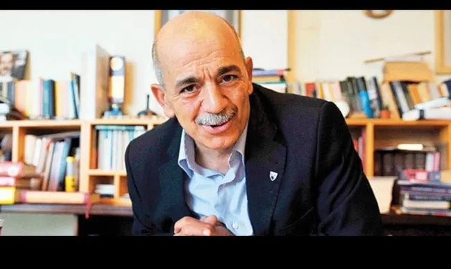 yazar-ve-siyaset-bilimci-mustafa-calik-hayatini-kaybetti-1701870839299.jpg