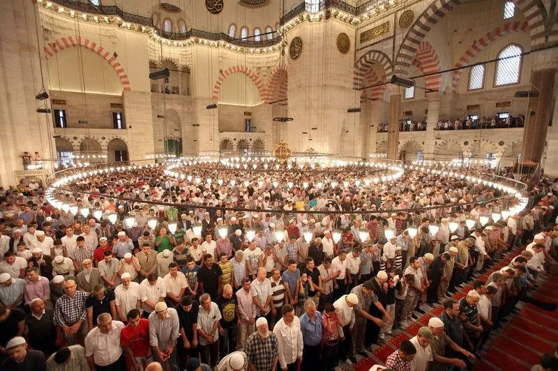 Курбан байрам 2025 в турции. Ramadan people