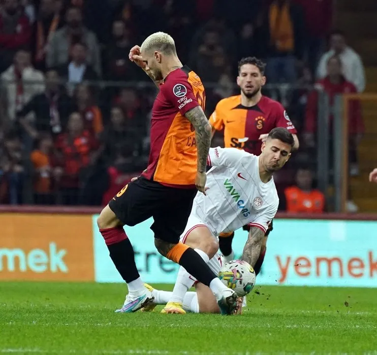 Son dakika haberi: Galatasaray - Antalyaspor maçında hararetli anlar! Nuri Şahin ve Kerem Aktürkoğlu...
