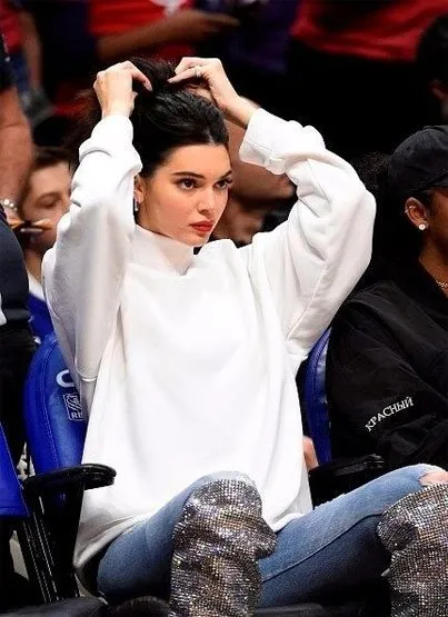 Adriana Lima NBA maçına damga vurdu!