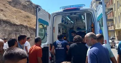 Şanlıurfa’da motosiklet otomobil ile çarpıştı