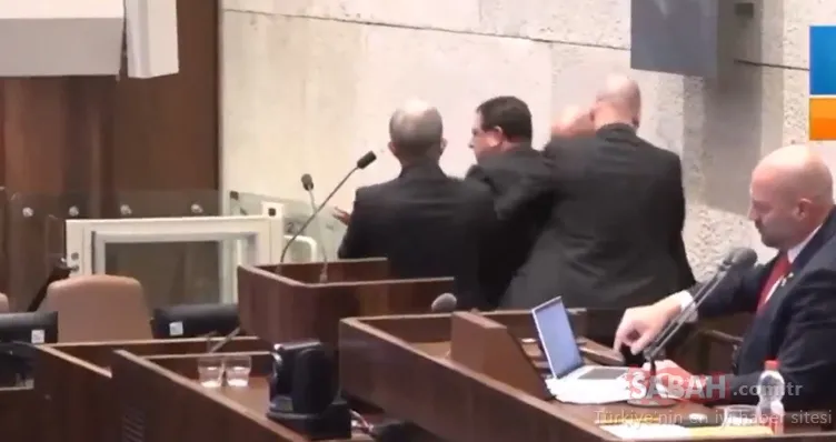 İsrail Meclisi’nde Netanyahu’ya büyük şok! Seri katilsin diyerek haykırdı