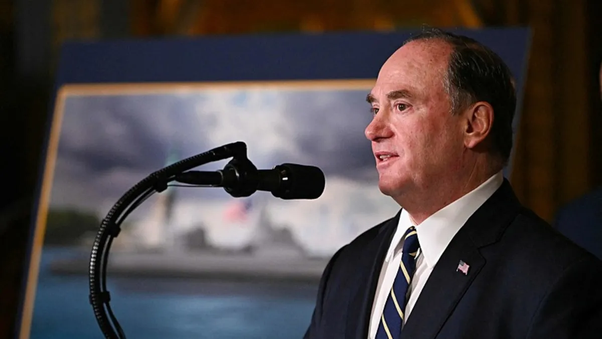 Pentagon: Donanma Sekreteri Phelan görevinden ayrıldı Pentagon: Donanma Sekreteri Phelan görevinden ayrıldı