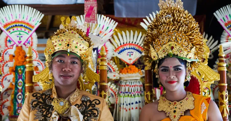 Bu ülkede yeni evli çiftler tuvalete gidemiyor! Geleneğin nedenini duyan şaşkına dönüyor