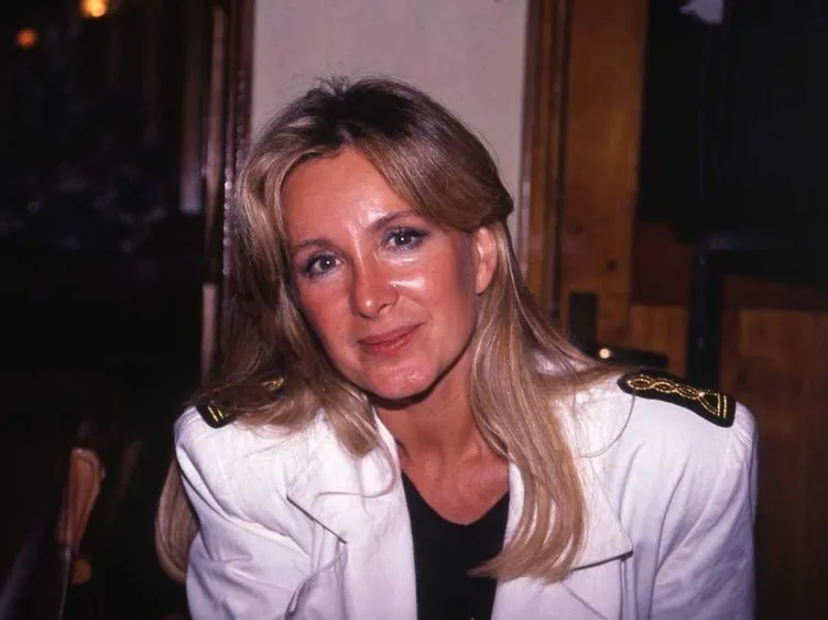 Vefatıyla hepimizi yasa boğmuştu! Yeşilçam’ın papatyası Filiz Akın’ın memleketini duyan inanamıyor: Bakın nereliymiş...