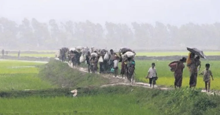 73 bin Müslüman Bangladeş’e kaçtı
