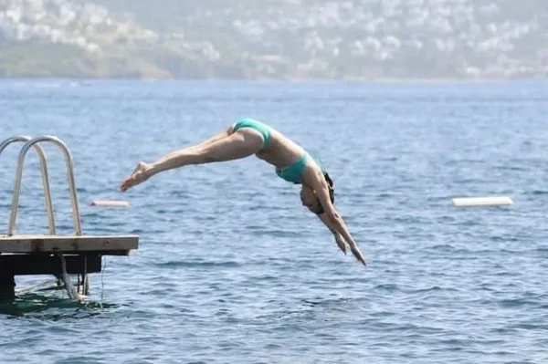 Tuğba Özerk sezonu Bodrum'da açtı