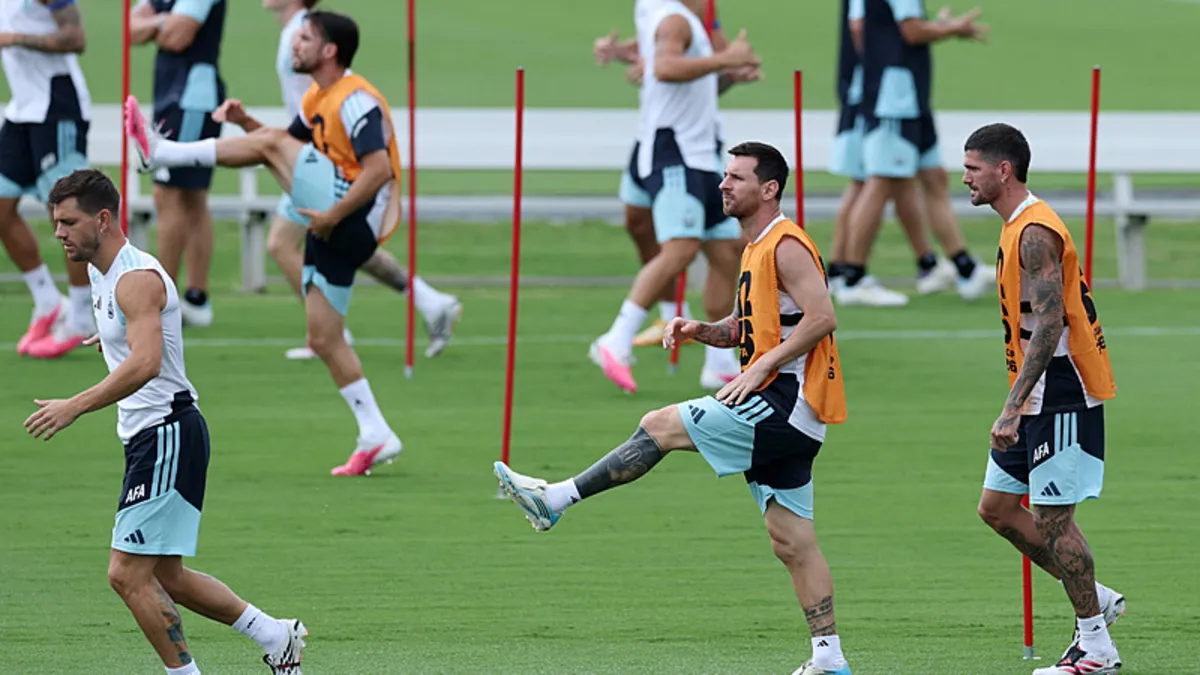 Arjantin Milli Futbol Takımı oyuncuları antrenman sırasında.
