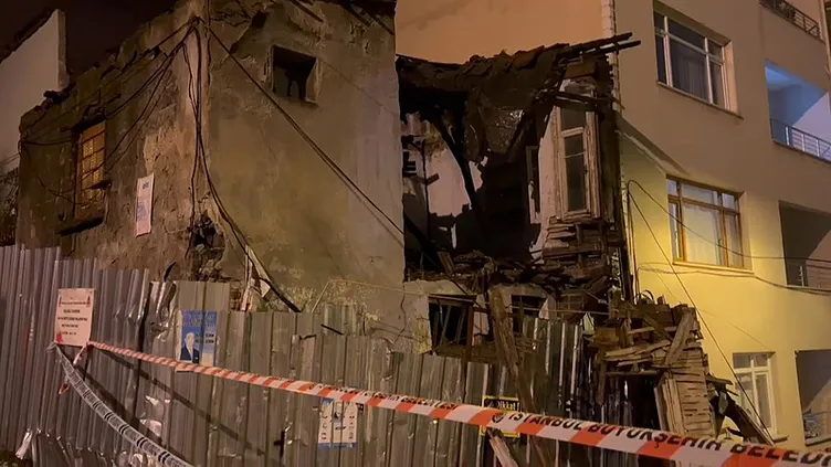 Beyoğlu’nda bir binada kısmi çökme meydana geldi!