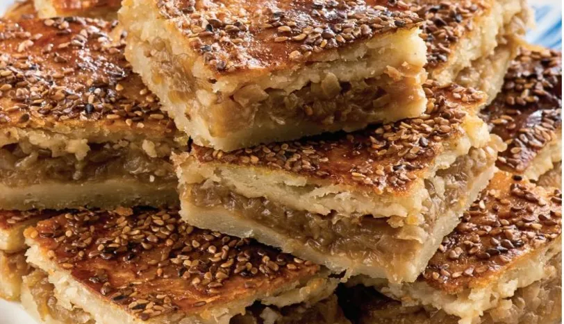 Soğanlı Susamlı Girit Böreği Tarifi BöreklerÇörekler ve Poğaçalar