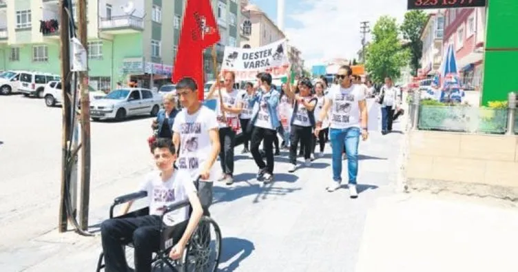 Engelli hakları için yürüdüler