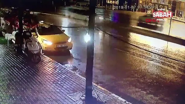 Beyoğlu'nda otomobilin çarptığı yaya öldü, çarpma anı kamerada!