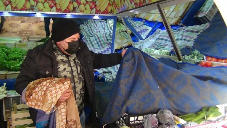 Kars buz kesti: Termometreler eksi 21’i gördü kirpikler dondu!