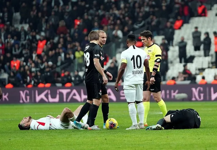 Beşiktaş - Gençlerbirliği maçında eşi benzeri görülmemiş protesto