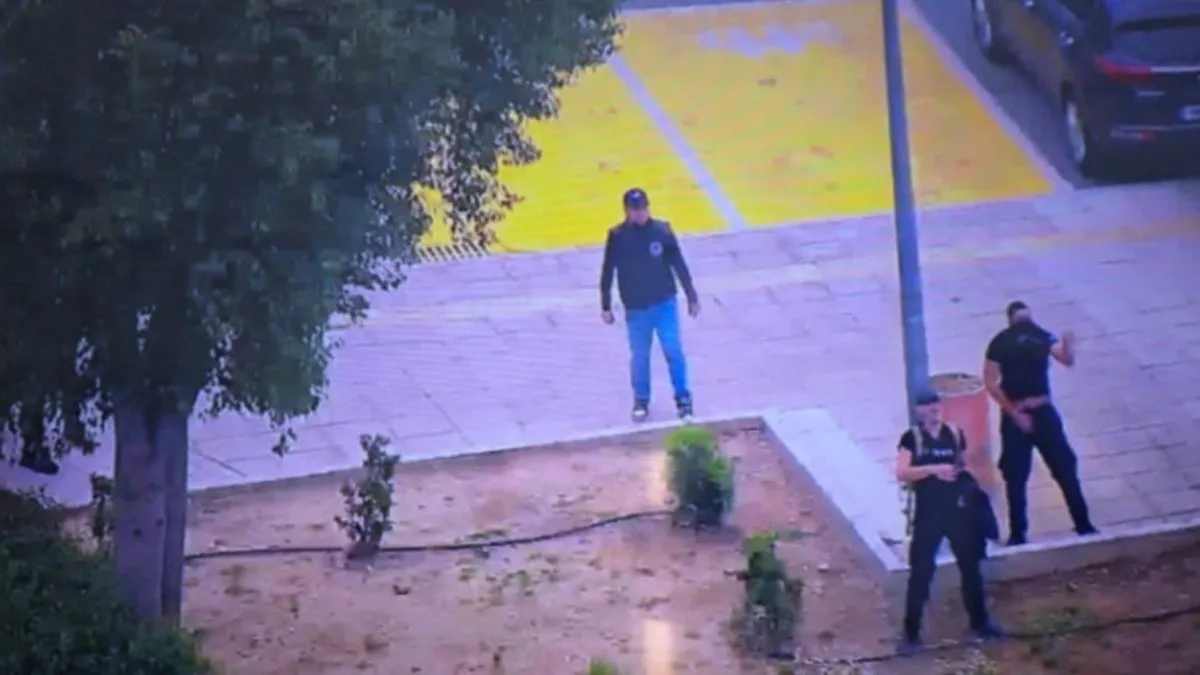 Terör örgütü EOKA destekçisi Rumlardan Kıbrıs Türklerine taşlı saldırı! Terör örgütü EOKA destekçisi Rumlardan Kıbrıs Türklerine taşlı saldırı!
